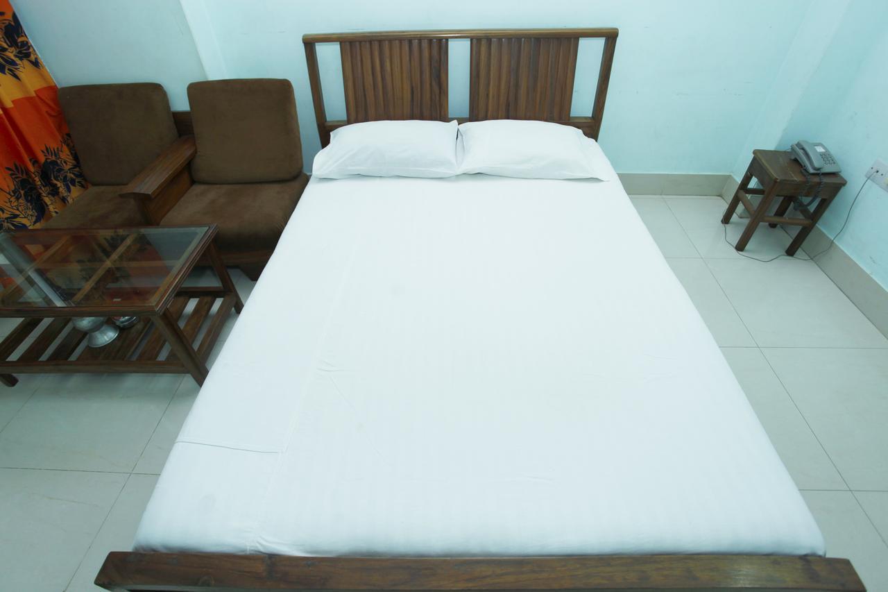 Hotel Star Park Dakhin Kattali Quarto foto